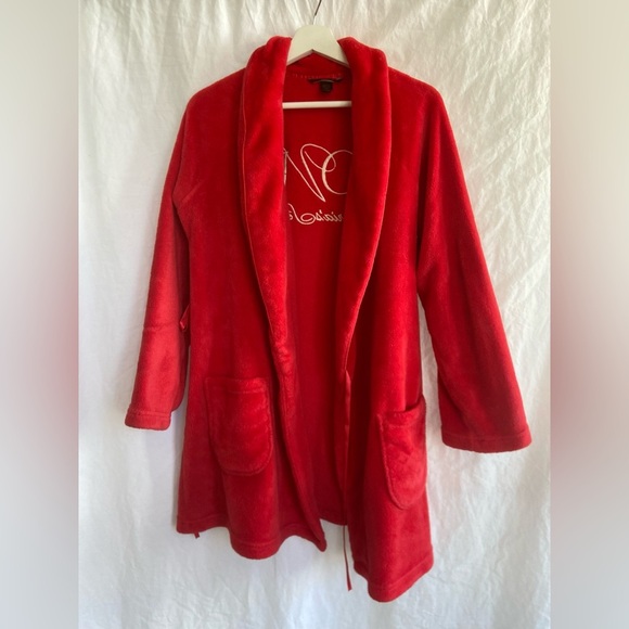Victoria's Secret The Cozy Plush Short Robe Size XS - Picture 2 of 16